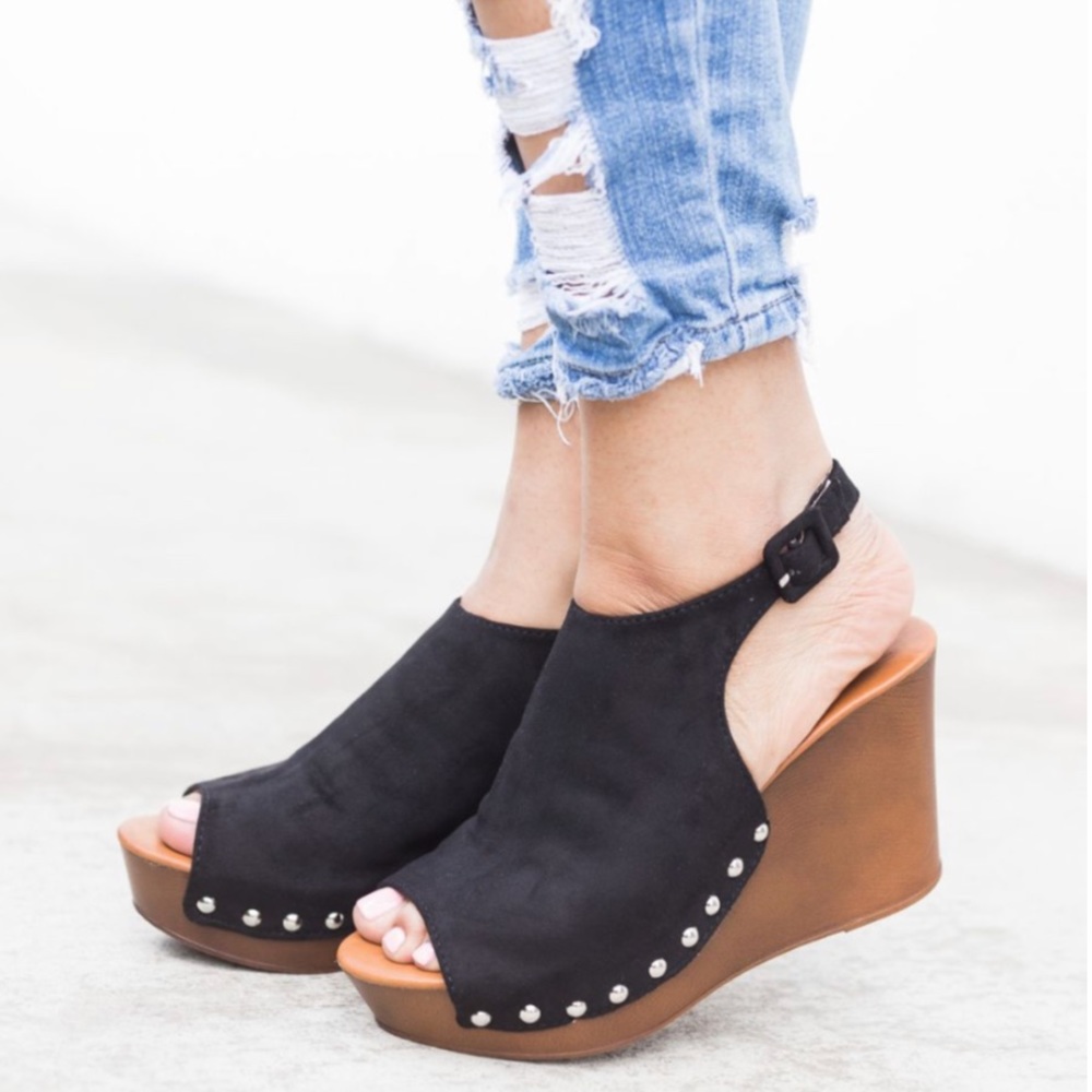 2 LEFT🌸 black wedges studded wedges vegan suede - Picture 2 of 2